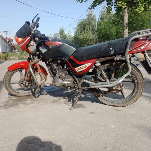 为什么说川崎小忍者400是性价比比较高的车?