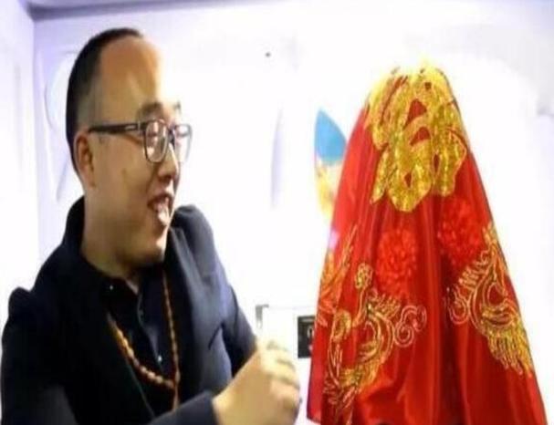 特斯拉人形机器人擎天柱Optimus类似铁蛋初步售价定在2万美元